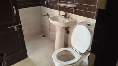 Image of 1225 Sq.ft 3 BHK Apartment / Flat for rent in Amrapali Zodiac, Sector 120, Noida for Rs. 26000