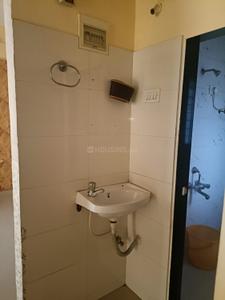 Bathroom Image of 680 Sq.ft 1 BHK Apartment / Flat for rent in Kharghar Navi Mumbai for Rs. 26000