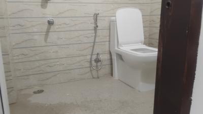 Bathroom Image of 540 Sq.ft 1 BHK Builder Floor for rent in Sector 49 Gurgaon for Rs. 24000