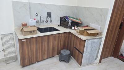 Kitchen Image of 829 Sq.ft 2 BHK Builder Floor for rent in Krishna Nagar New Delhi for Rs. 20000
