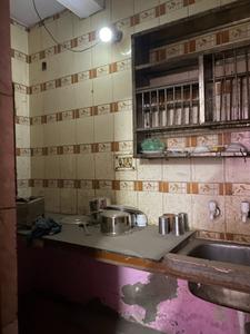 Kitchen Image of 600 Sq.ft 1 BHK Builder Floor for sale in Lal Kuan New Delhi for Rs. 3200000