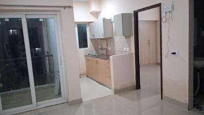 Living Room Image of 585 Sq.ft 1 BHK Apartment / Flat for rent in Amrapali Dream Valley 2, Noida Extension Greater Noida for Rs. 16500