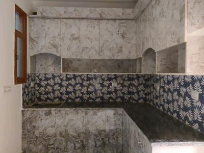 Kitchen Image of 900 Sq.ft 3 BHK Builder Floor for sale in DLF Ankur Vihar Ghaziabad for Rs. 3380036