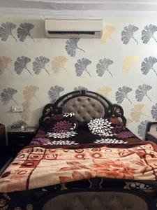 Bedroom Image of 630 Sq.ft 2 BHK Independent House for rent in Dashrath Puri New Delhi for Rs. 16000
