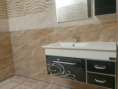 Bathroom Image of 3500 Sq.ft 4 BHK Villa for rent in Thudiyalur Coimbatore for Rs. 60000
