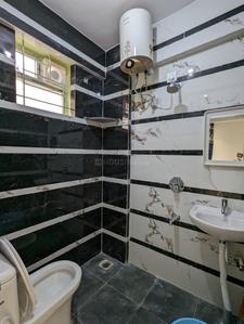 Bathroom Image of 600 Sq.ft 1 BHK Apartment / Flat for rent in Kadugodi Bengaluru for Rs. 26000