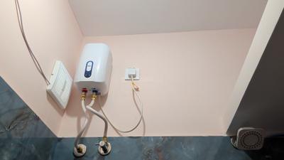 Bathroom Image of 650 Sq.ft 1 BHK Independent House for rent in Horamavu Bengaluru for Rs. 30000