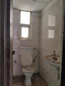 Common Bathroom Image of 800 Sq.ft 2 BHK Apartment / Flat for sale in MGI Gharaunda, Raj Nagar Extension Ghaziabad for Rs. 4700000