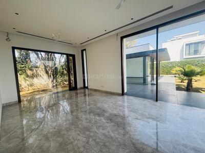 Hall Image of 43560 Sq.ft 6 BHK Farm House for sale in DLF Farms New Delhi for Rs. 550000000
