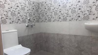 Bathroom Image of 700 Sq.ft 1 BHK Apartment / Flat for rent in Kondapur Hyderabad for Rs. 35000