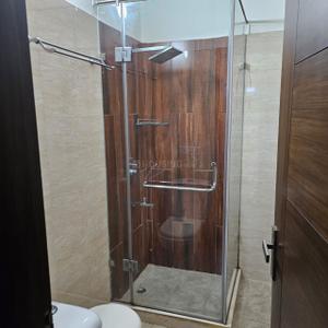 Bathroom Image of 2000 Sq.ft 3 BHK Builder Floor for rent in RWA East of Kailash Block E, Kalash Enclave New Delhi for Rs. 120000