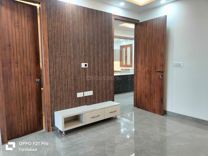 Puri Luxuria Floors Main Image 1