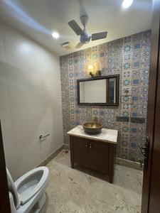 Bathroom Image of 2800 Sq.ft 4 BHK Builder Floor for rent in New Friends Colony New Delhi for Rs. 295000