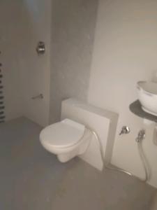 Common Bathroom Image of 4928 Sq.ft 4 BHK Apartment / Flat for sale in Ganesh Sundarvan Epitome, Jodhpur Ahmedabad for Rs. 65000000