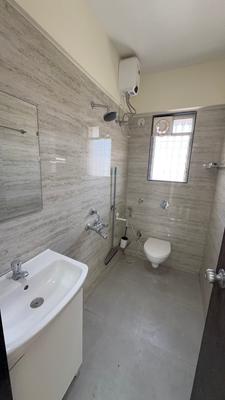 Image of 700 Sq.ft 2 BHK Apartment / Flat for sale in Khar West, Mumbai for Rs. 33500000