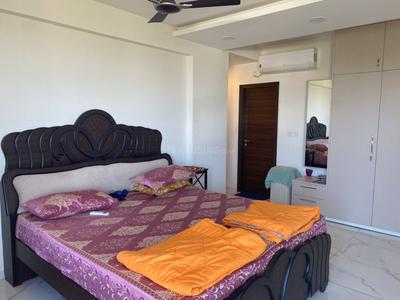 Bedroom Image of 2253 Sq.ft 3 BHK Apartment / Flat for rent in Casagrand Amethyst, Sholinganallur Chennai for Rs. 69000