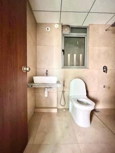 Bathroom Image of 750 Sq.ft 2 BHK Apartment / Flat for sale in Kalpataru Immensa, Thane West Thane for Rs. 14500000