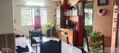 Hall Image of 1350 Sq.ft 3 BHK Apartment / Flat for sale in Chinar Park Kolkata for Rs. 6500000