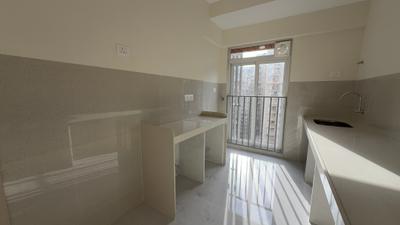 Kitchen Image of 900 Sq.ft 3 BHK Apartment / Flat for rent in Swastik Platinum, Vikhroli East Mumbai for Rs. 75000