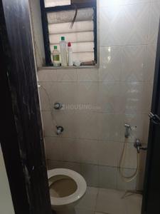 Bathroom Image of 735 Sq.ft 2 BHK Apartment / Flat for rent in Kukreja Golfscappe, Chembur Mumbai for Rs. 75000