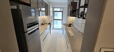 Kitchen Image of 818 Sq.ft 2 BHK Apartment / Flat for sale in Dadar West Mumbai for Rs. 39500000