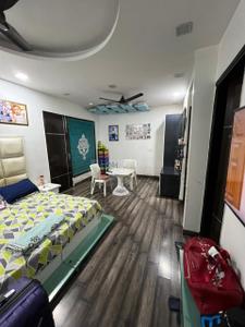 Bedroom Image of 1350 Sq.ft 2 BHK Builder Floor for rent in Kirti Nagar New Delhi for Rs. 50000