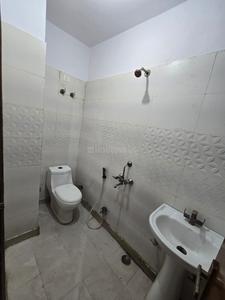 Bathroom Image of 1600 Sq.ft 3 BHK Apartment / Flat for sale in Defence Enclave, Sector 44 Noida for Rs. 8600000