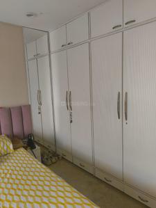 Bedroom Image of 700 Sq.ft 2 BHK Apartment / Flat for rent in Gamdevi Mumbai for Rs. 130000