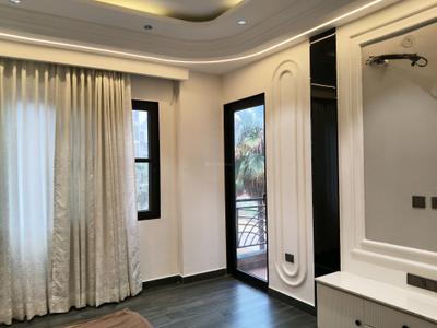 Bedroom Image of 2200 Sq.ft 3 BHK Builder Floor for sale in Paramount Low Rise Floors South City 2, Sector 49 Gurgaon for Rs. 34500000