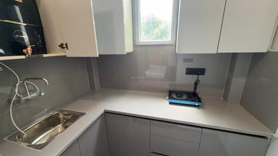 Kitchen Image of 580 Sq.ft 1 RK Builder Floor for rent in Greenwood Signatute Suites, Sector 46 Gurgaon for Rs. 23000