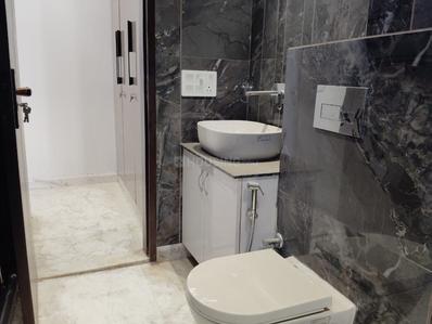 Bathroom Image of 750 Sq.ft 2 BHK Builder Floor for sale in Paschim Vihar New Delhi for Rs. 12500000