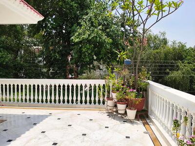 Dining Area Image of 3300 Sq.ft 4 BHK Builder Floor for rent in DLF Phase 3 Gurgaon for Rs. 150000