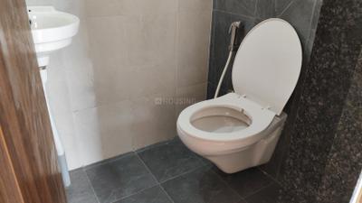 Bathroom Image of 559 Sq.ft 1 BHK Apartment / Flat for rent in Shapoorji Pallonji Joyville Hadapsar Annexe, Shewalewadi Pune for Rs. 21000