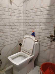 Common Bathroom Image of 350 Sq.ft 1 BHK Builder Floor for sale in New Ashok Nagar New Delhi for Rs. 2400000