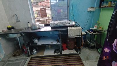 Kitchen Image of 500 Sq.ft 1 BHK Builder Floor for rent in Patuli Kolkata for Rs. 9000