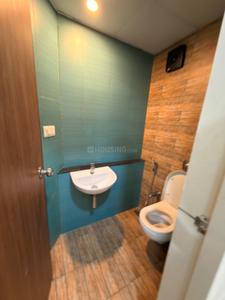 Bathroom Image of 450 Sq.ft 1 BHK Apartment / Flat for rent in Lodha Crown, Thane West Thane for Rs. 24000