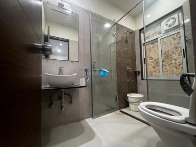 Bathroom Image of 1755 Sq.ft 3 BHK Apartment / Flat for sale in Alembic Samsara, Chhani Jakat Naka Vadodara for Rs. 11000000