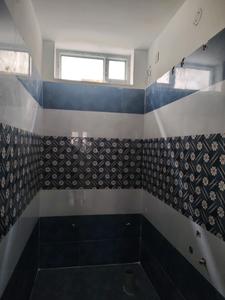 Common Bathroom Image of 1020 Sq.ft 2 BHK Apartment / Flat for sale in Perambur Chennai for Rs. 7500000