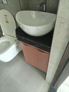 Bathroom Image of 675 Sq.ft 2 BHK Apartment / Flat for rent in Raymond Realty Ten X Habitat, Thane West Thane for Rs. 40000