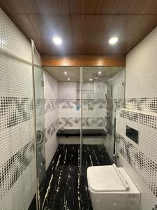 Bathroom Image of 1700 Sq.ft 3 BHK Apartment / Flat for rent in Om Satyam Apartment, Sector 4 Dwarka New Delhi for Rs. 60000