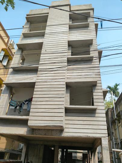 West view apar Main Image 1