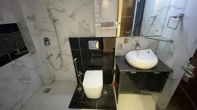 Image of 1800 Sq.ft 3 BHK Builder Floor for sale in Surajmal Vihar, New Delhi for Rs. 31000000