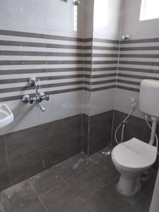 Bathroom Image of 960 Sq.ft 2 BHK Apartment / Flat for sale in GTS Aruna Land Mark, Nidamanuru Vijayawada for Rs. 3950000