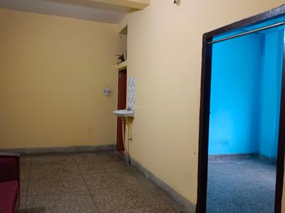 Living Room Image of 800 Sq.ft 2 BHK Builder Floor for rent in Tollygunge Kolkata for Rs. 10000