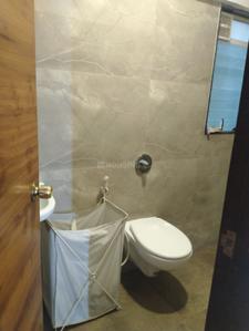 Bathroom Image of 690 Sq.ft 2 BHK Apartment / Flat for sale in Andheri West Mumbai for Rs. 25000000