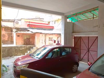 Car Garage Image of 500 Sq.ft 1 BHK Builder Floor for rent in Kalighat Kolkata for Rs. 15000