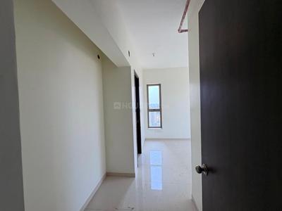 Bedroom Image of 600 Sq.ft 2 BHK Apartment / Flat for rent in Kalpataru Paramount, Thane West Thane for Rs. 34000