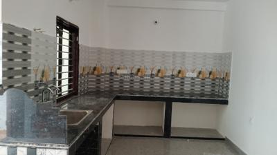 Kitchen Image of 1200 Sq.ft 2 BHK Independent House for rent in Haibat Mau Mawaiya Lucknow for Rs. 9000