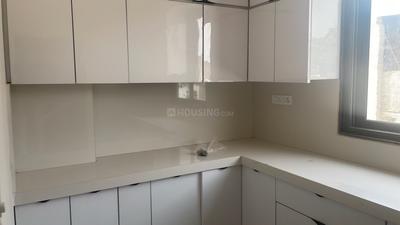 Kitchen Image of 2000 Sq.ft 3 BHK Apartment / Flat for rent in Tilak Nagar Jaipur for Rs. 47000