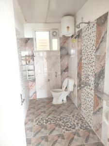 Bathroom Image of 1250 Sq.ft 2 BHK Apartment / Flat for rent in C V Raman Nagar Bengaluru for Rs. 40000
